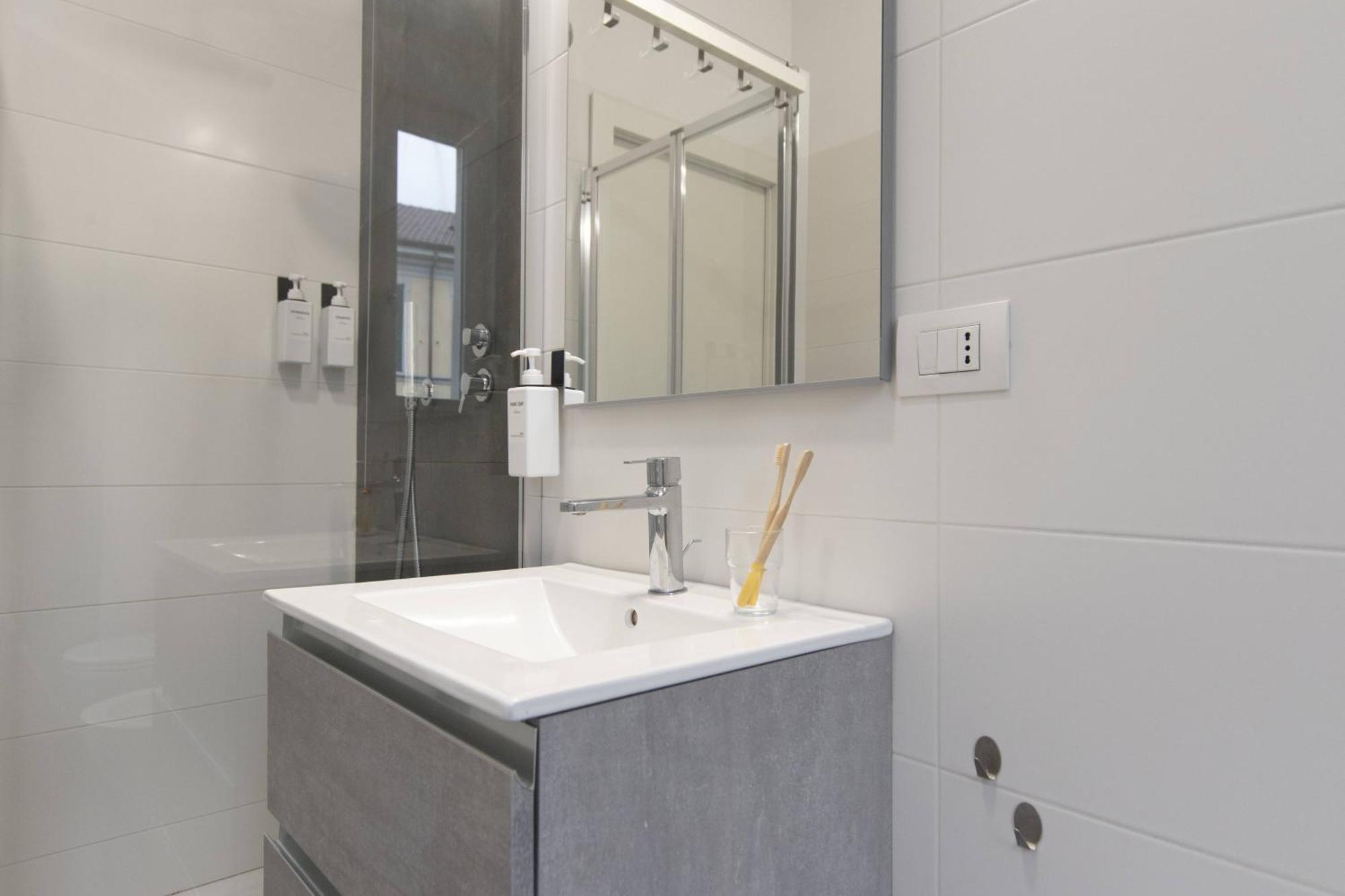 We Home - Premuda Boutique, Milano Ngoại thất bức ảnh